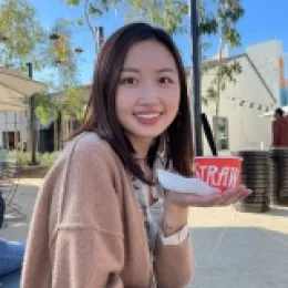 photo of Vicky Hu